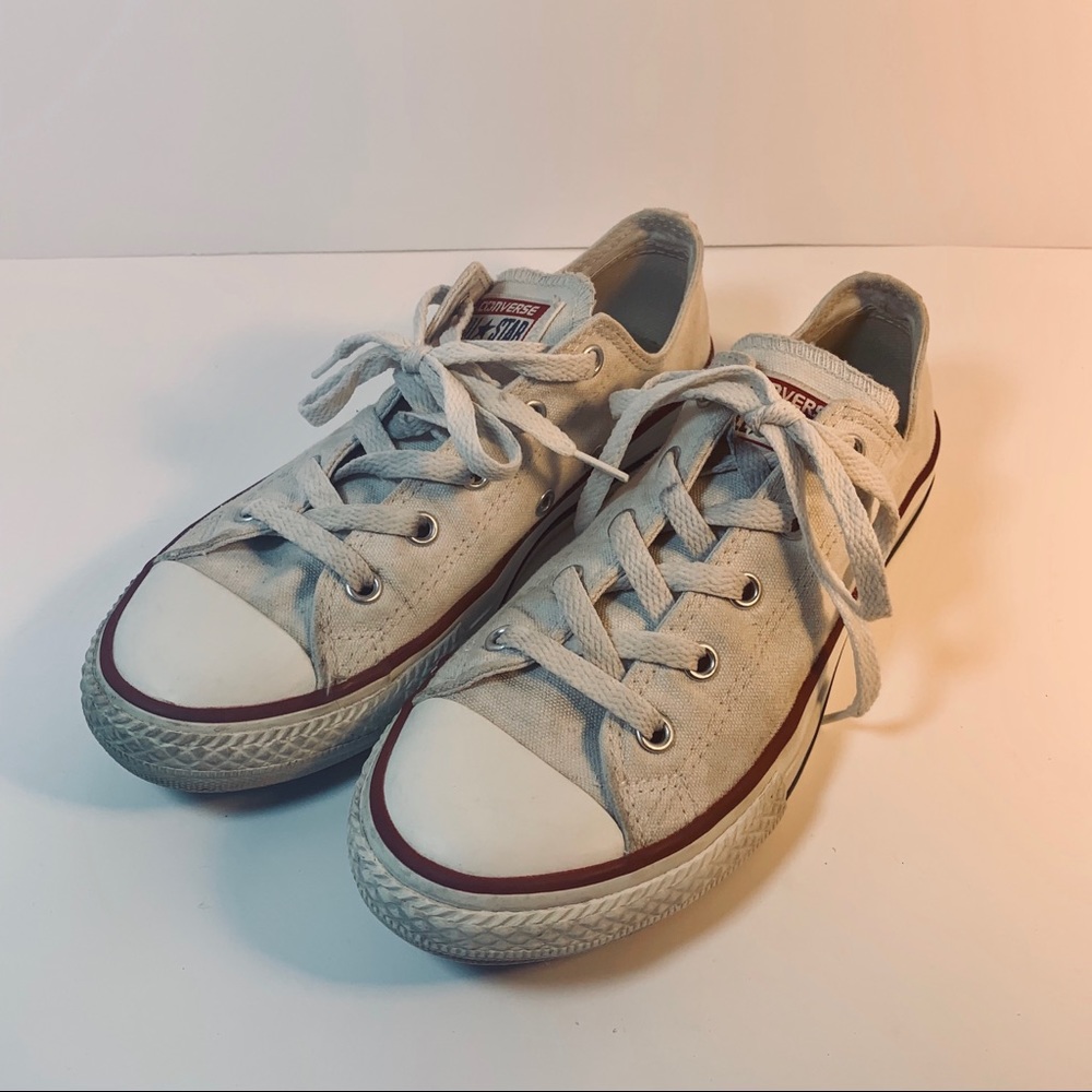 White converse shoes